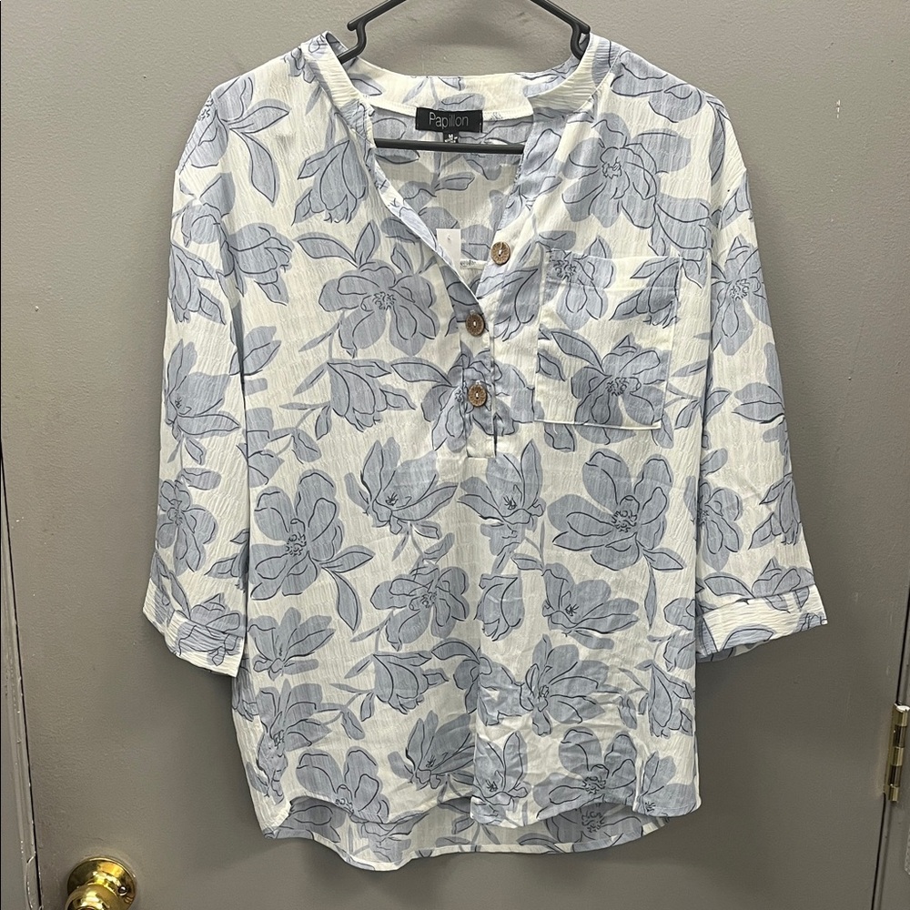 Papillon White and Blue Leaf Print Blouse w/Wooden buttons—Make an OFFER!